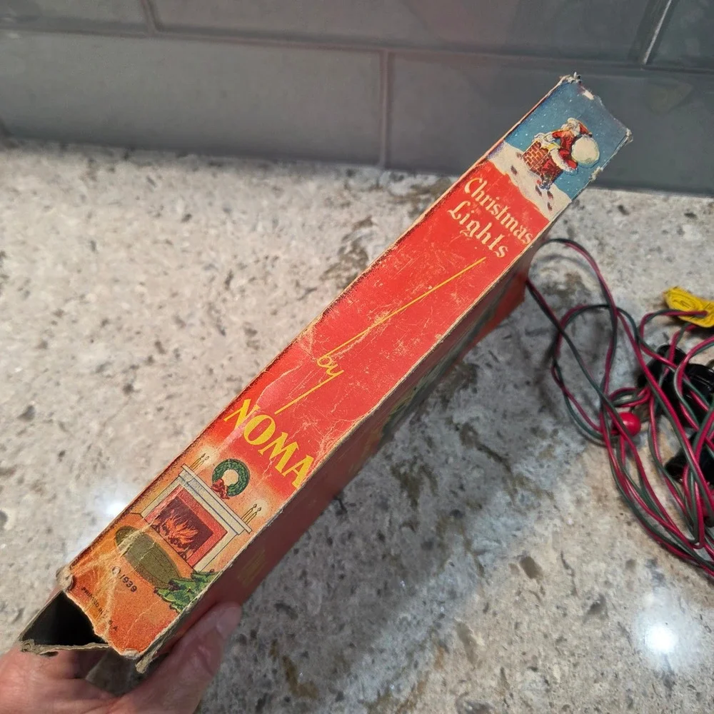 Vintage 1939 NOMA Christmas Lights 7 Socket String Red Green Wire Original Box